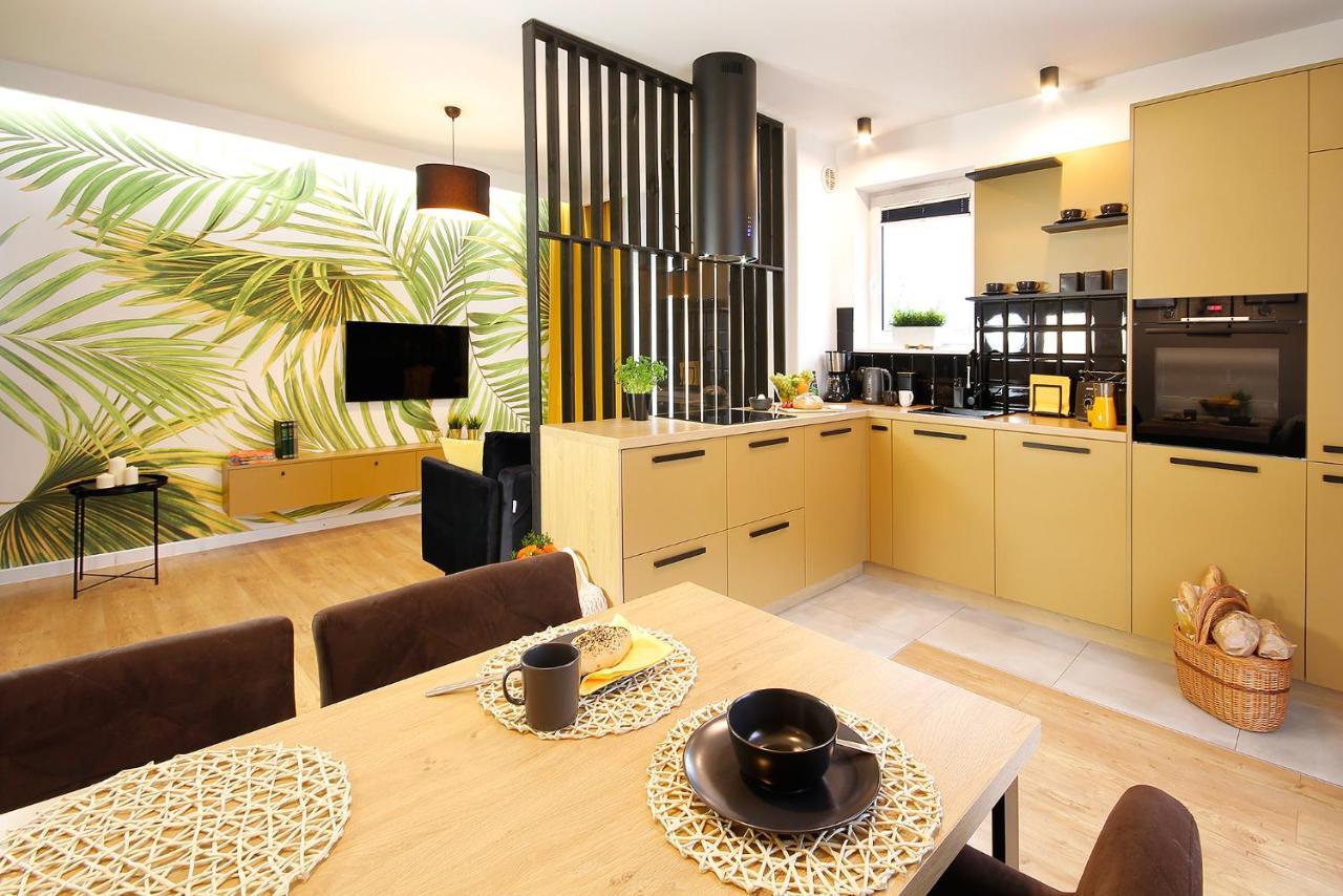 W&K Apartments - Gold Suite - Faktura Vat, Parking Кошалін Екстер'єр фото