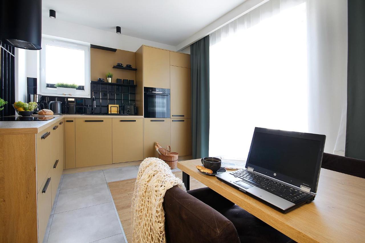 W&K Apartments - Gold Suite - Faktura Vat, Parking Кошалін Екстер'єр фото