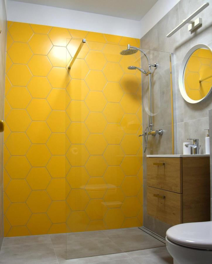 W&K Apartments - Gold Suite - Faktura Vat, Parking Кошалін Екстер'єр фото