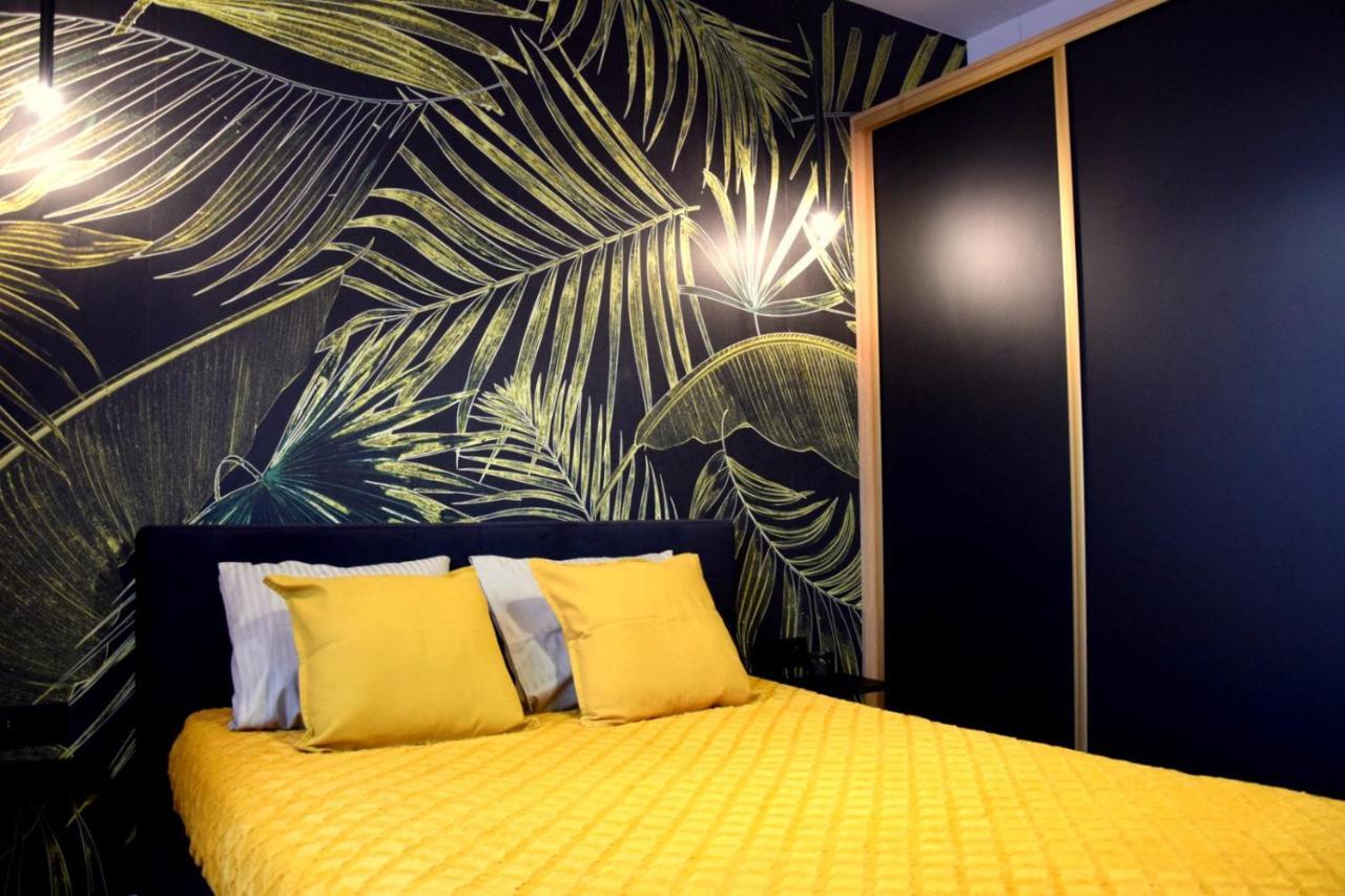 W&K Apartments - Gold Suite - Faktura Vat, Parking Кошалін Екстер'єр фото